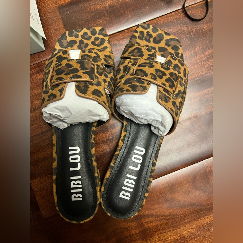 Bibi Lou Leopard Print Sandals Size 37 New In Box Designer Slides